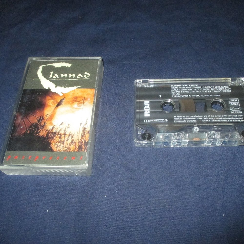 Clannad – Past Present on cassette (RCA Records, 1989)